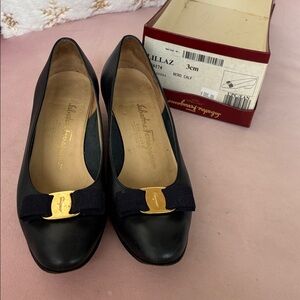 Salvatore Ferragamo Black Vara bow with Gold Accent